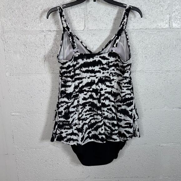 Swim Solutions Women's Printed Tiered Fauxkin Rainbow Rain 16W $102 - Picture 3 of 9